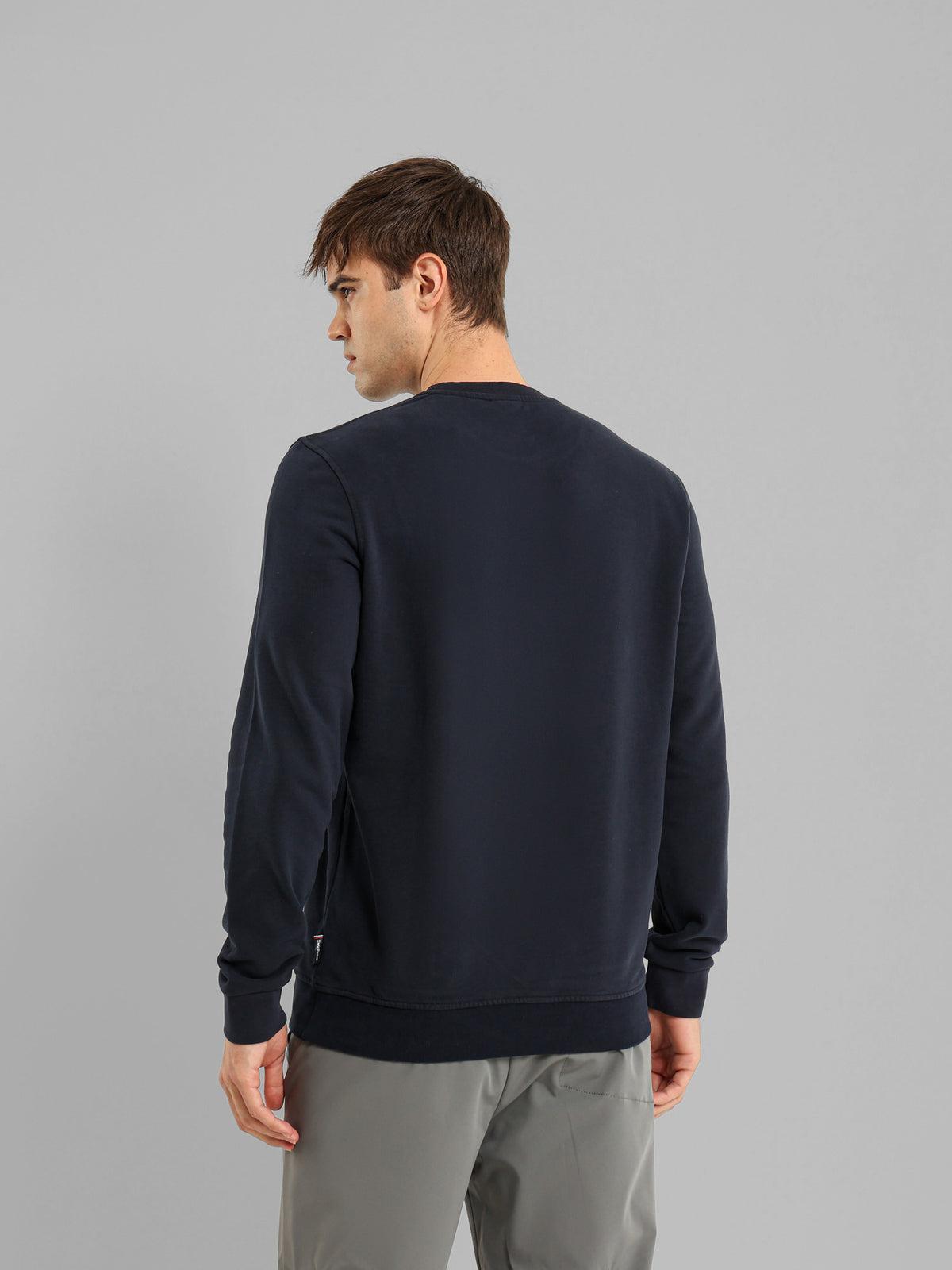 Round Neck Long Sleeve Sweatshirt