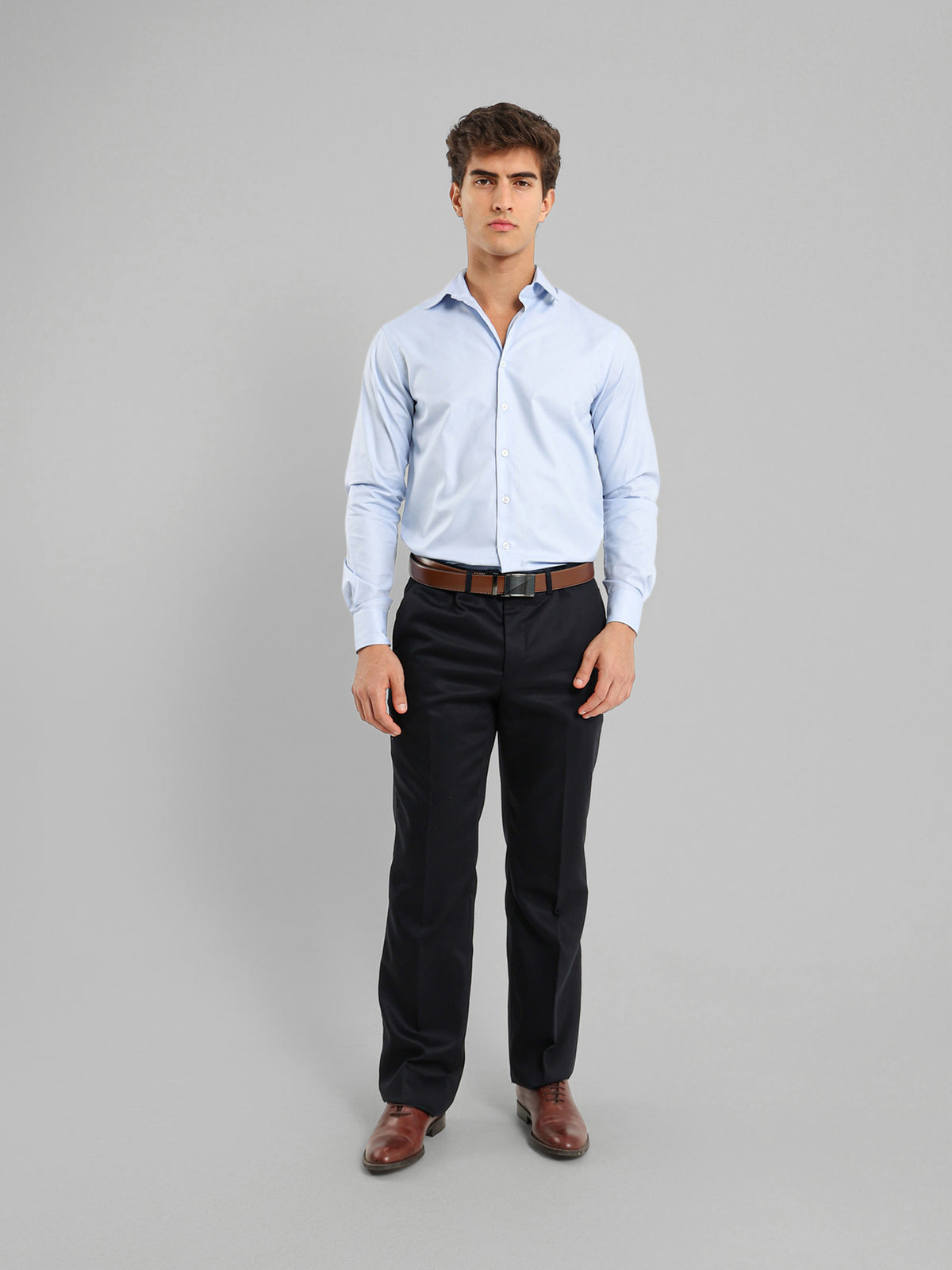 Semi-Dressed Short Sleeve Kent Collar Shirt