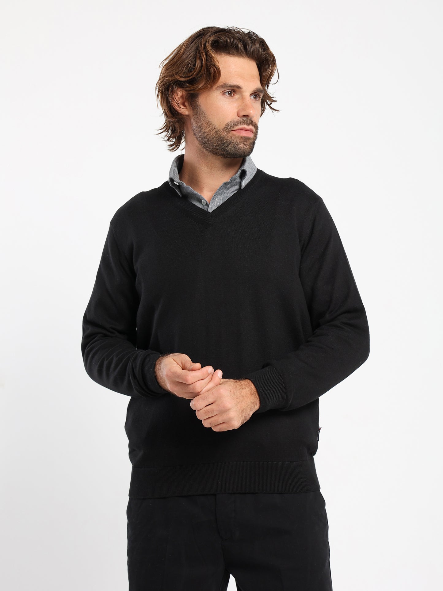 Basic V-Neck Pullover