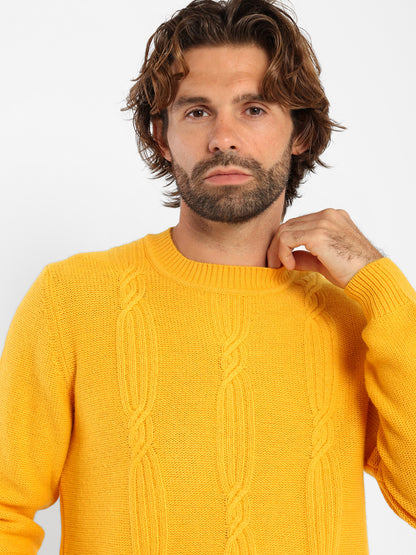 Round-Neck Cable Knit Pullover
