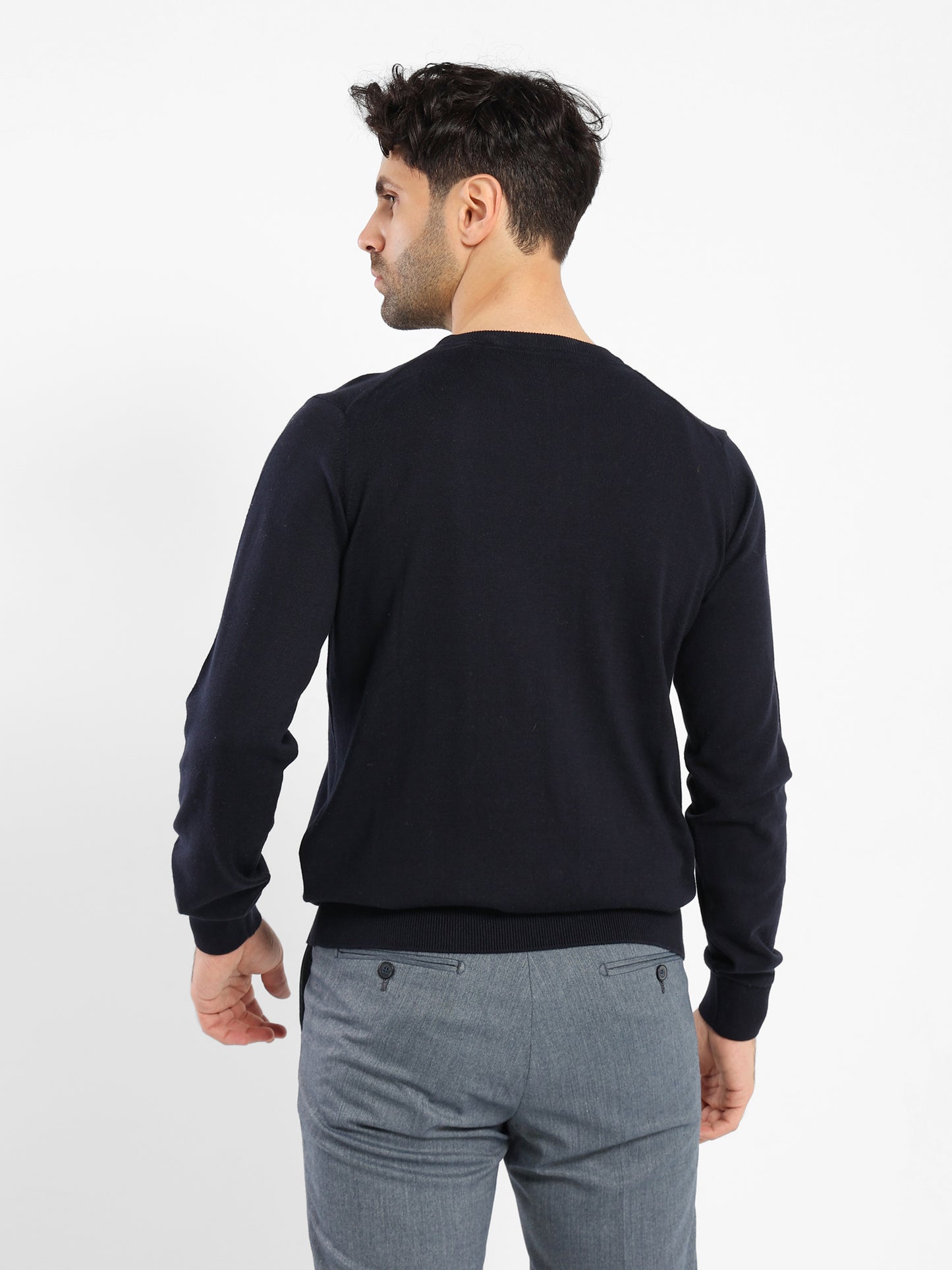 Basic Round-Neck Pullover