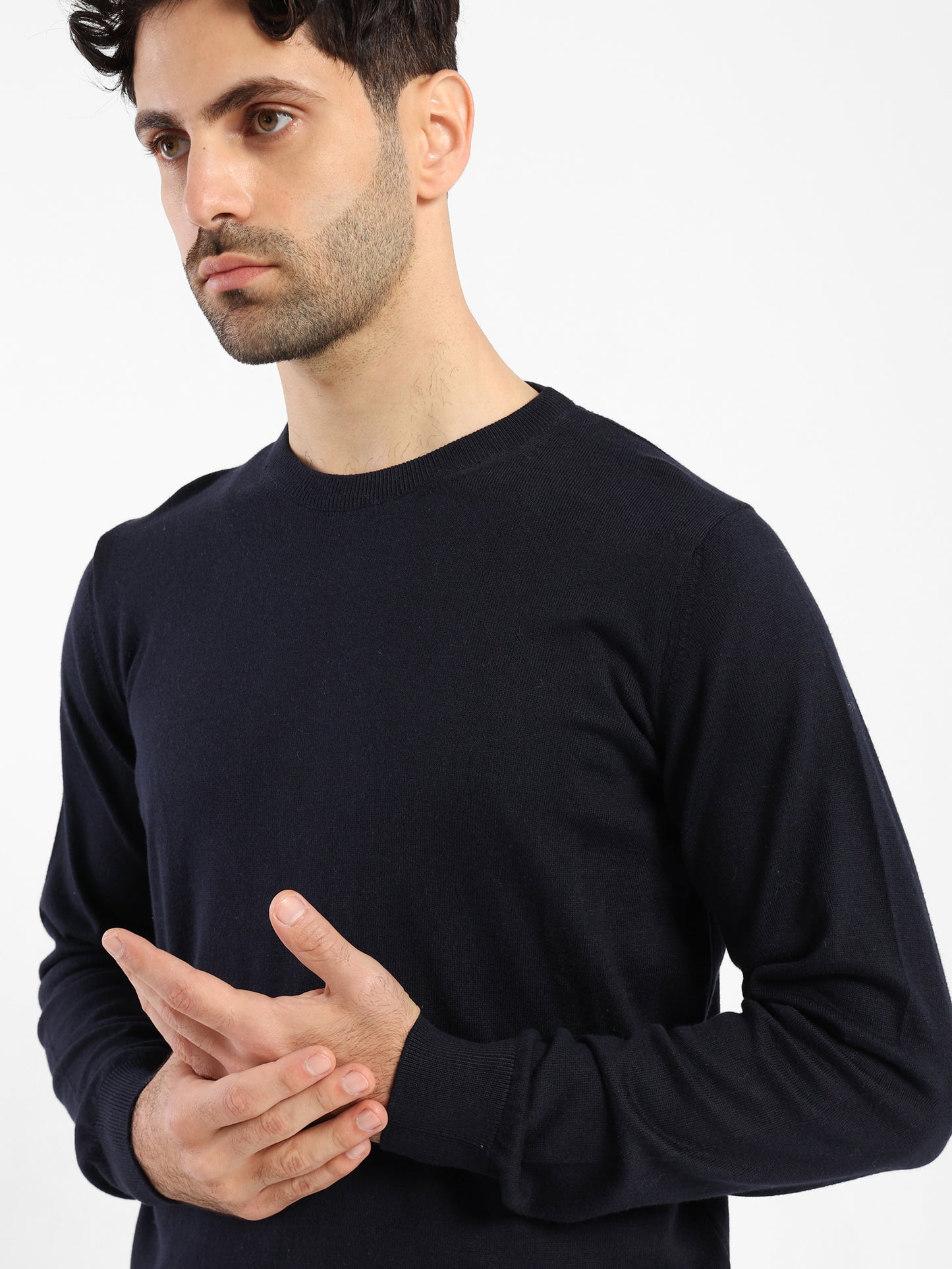 Basic Round-Neck Pullover