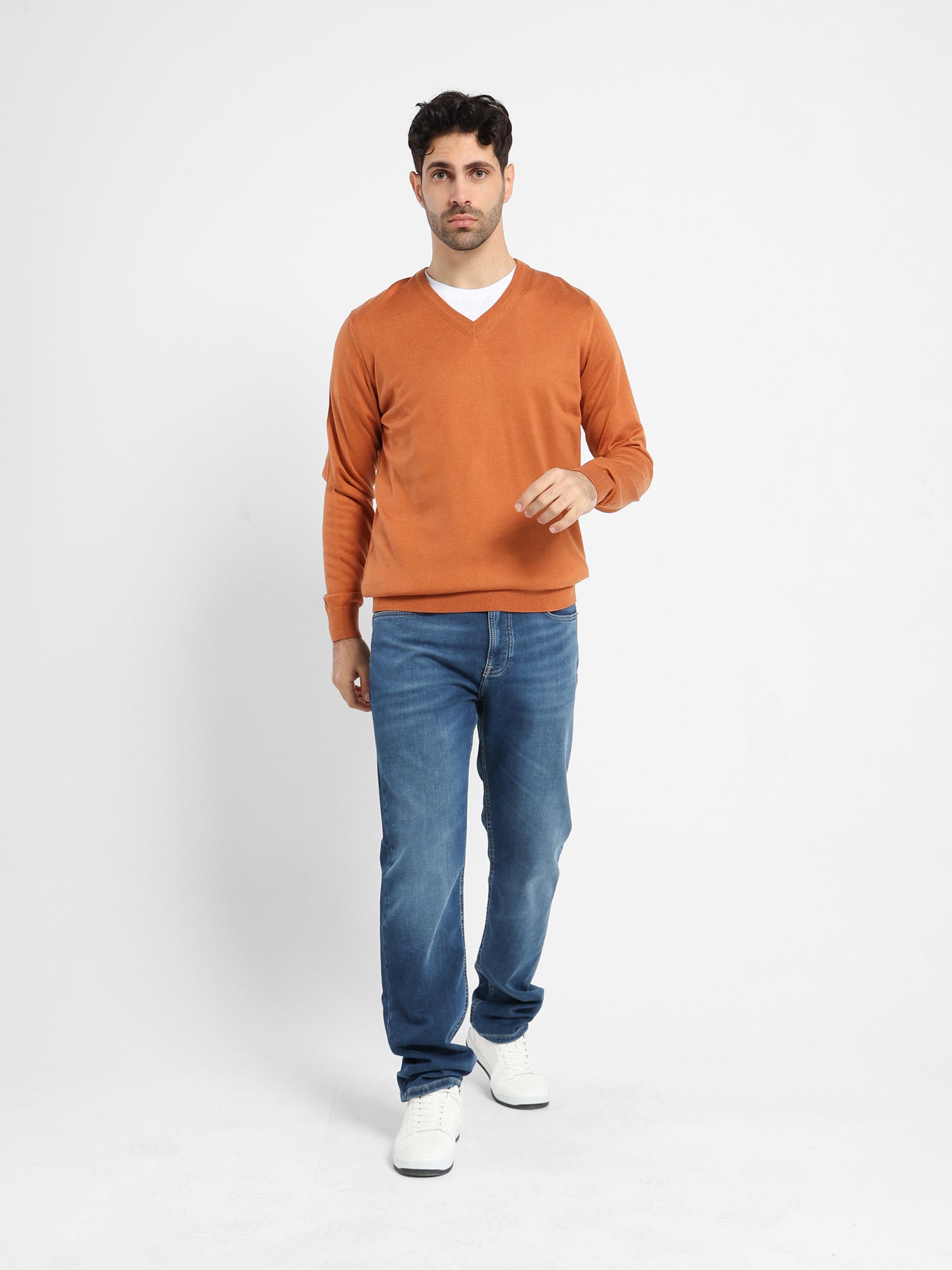Basic V-Neck Pullover