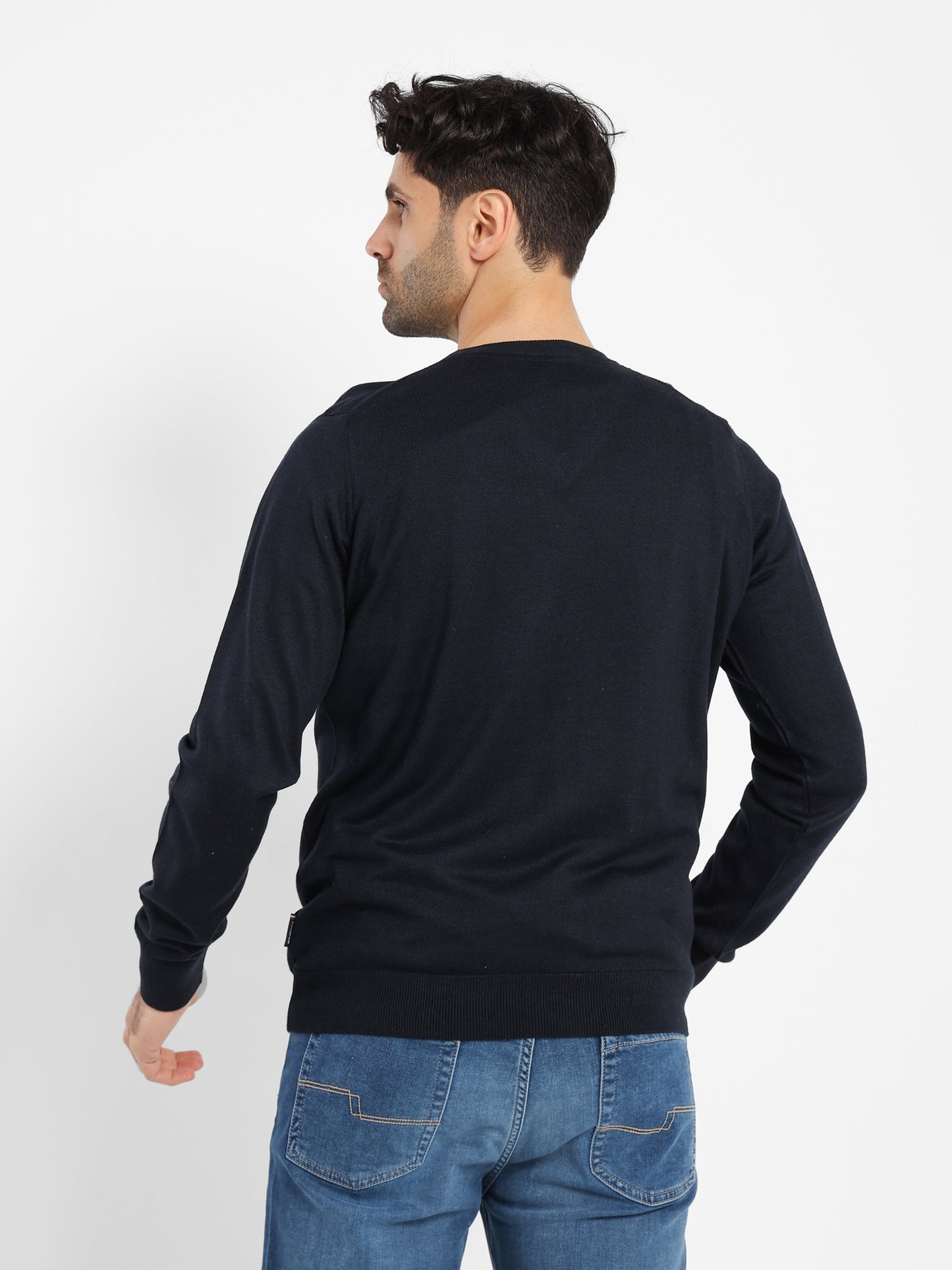 Basic V-Neck Pullover