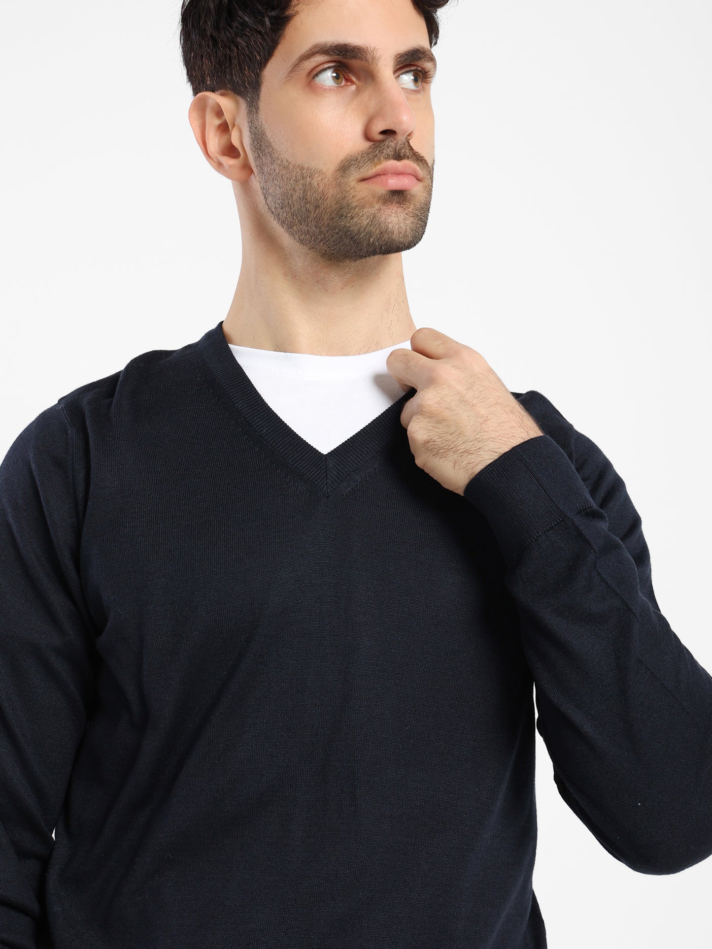 Basic V-Neck Pullover