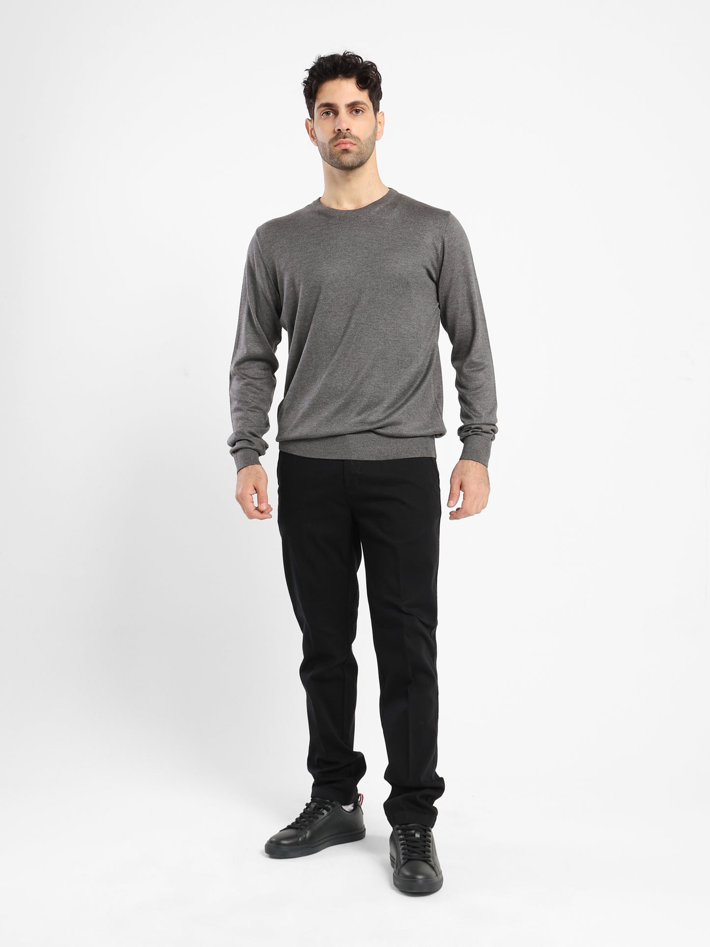 Basic Round-Neck Pullover
