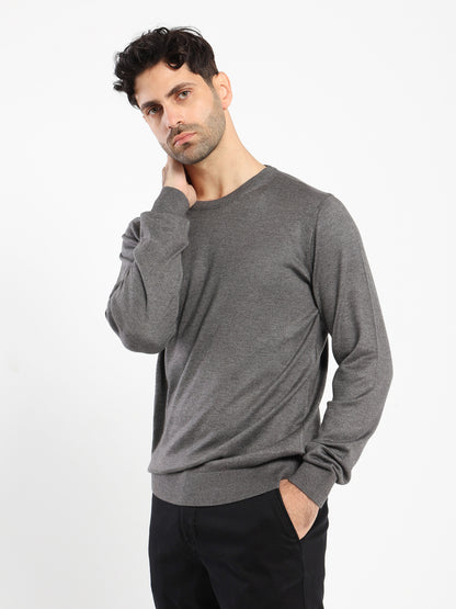 Basic Round-Neck Pullover