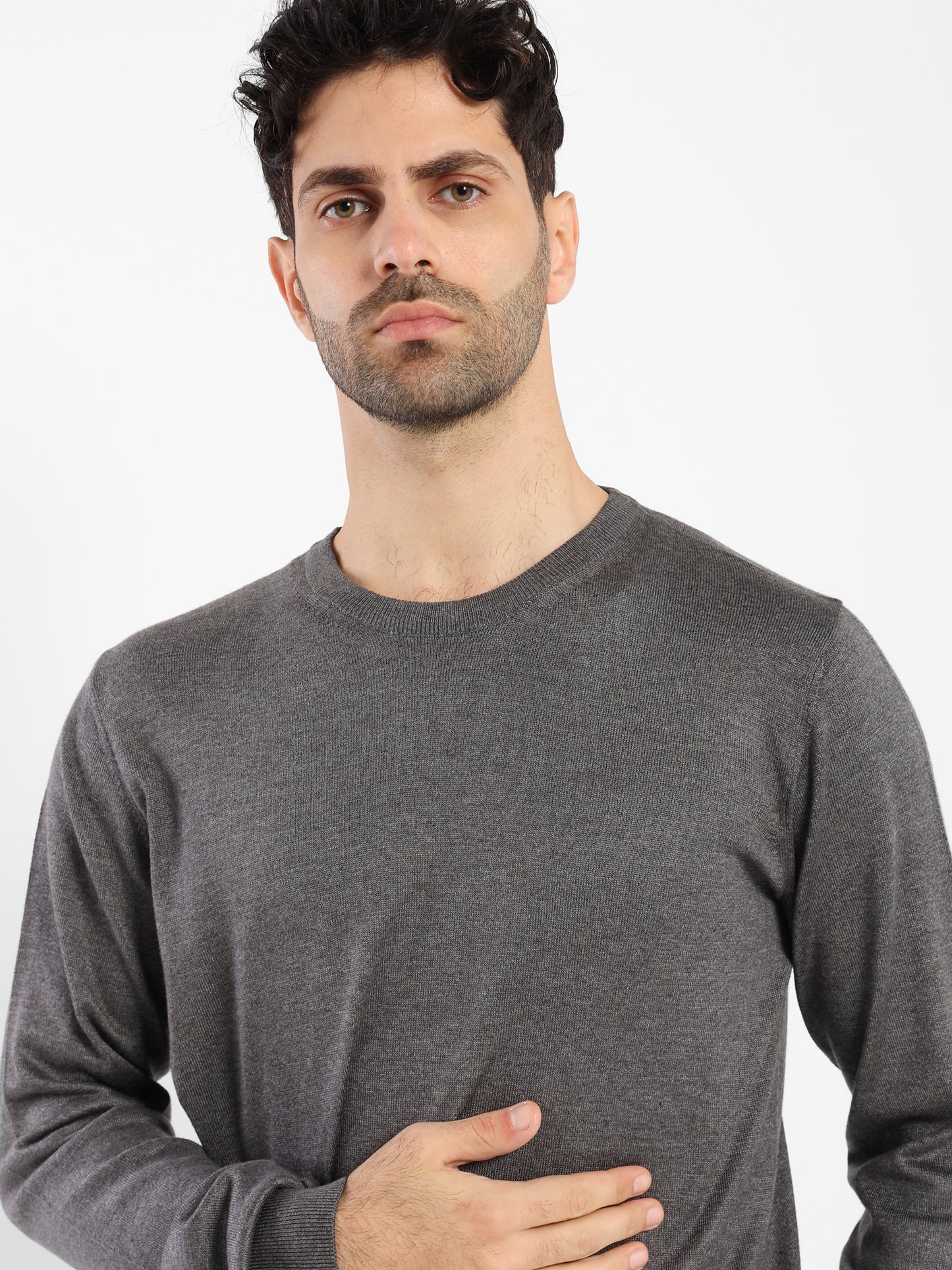 Basic Round-Neck Pullover