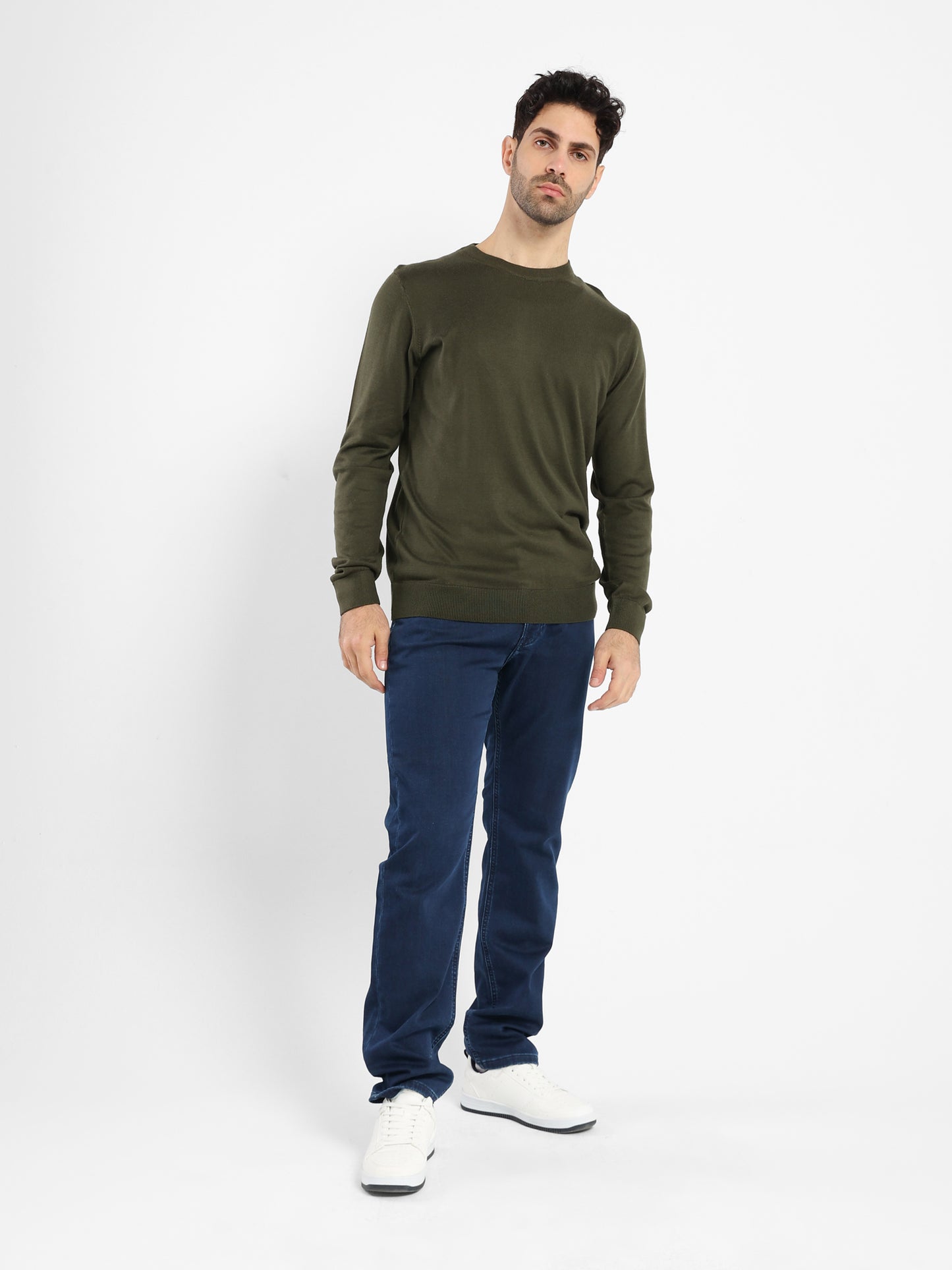 Basic Round-Neck Pullover