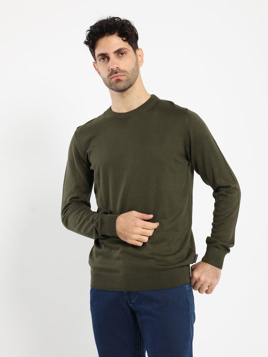 Basic Round-Neck Pullover