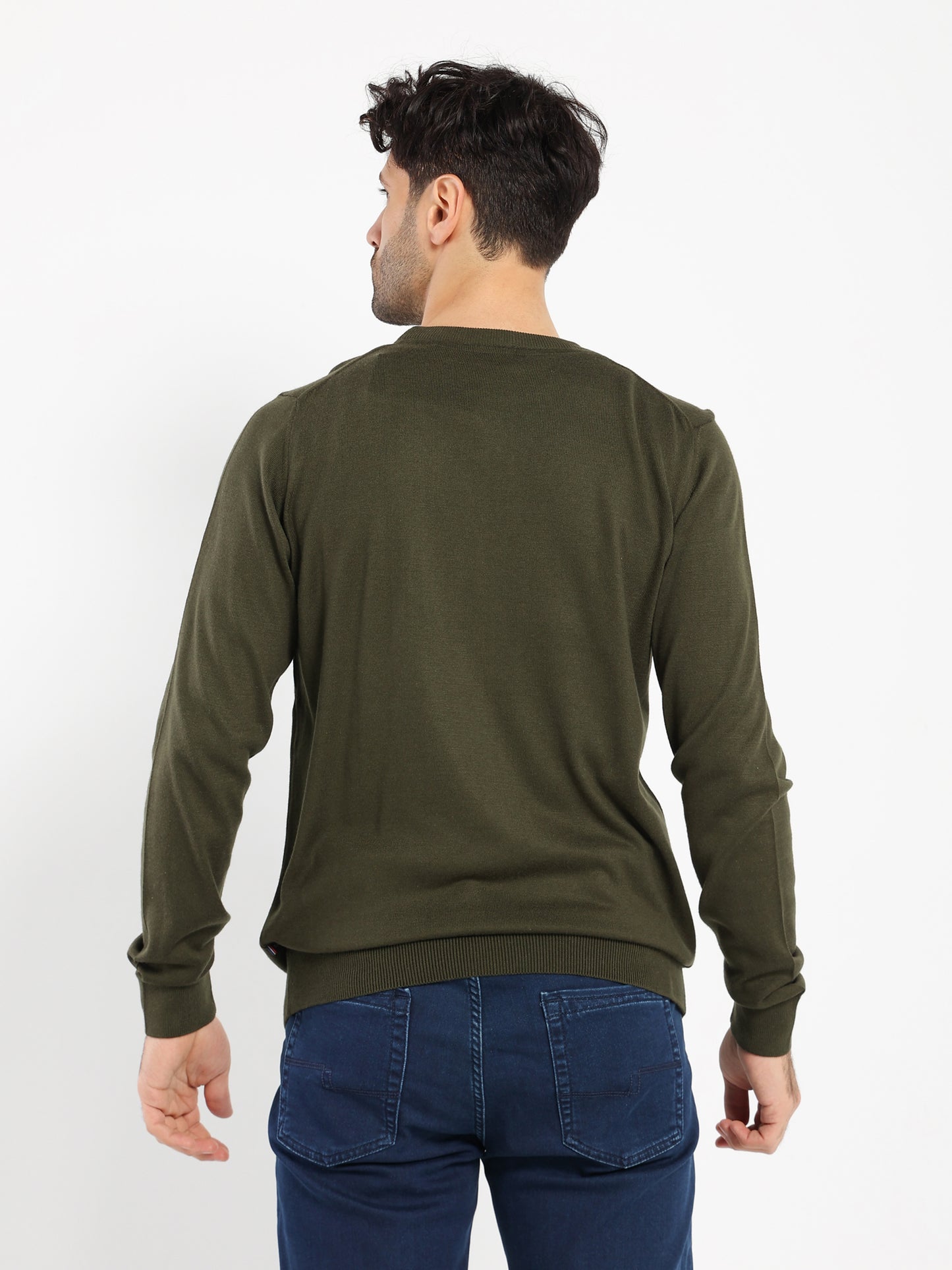 Basic Round-Neck Pullover