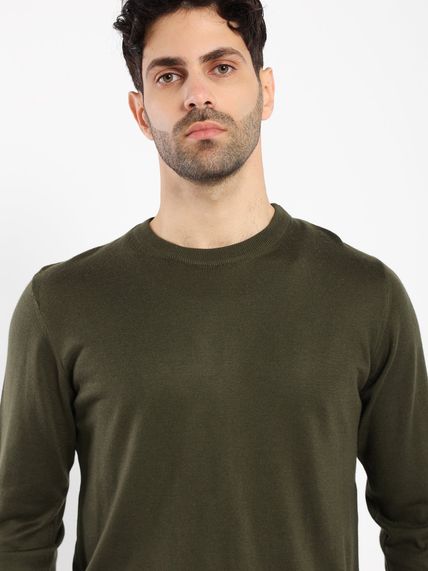 Basic Round-Neck Pullover