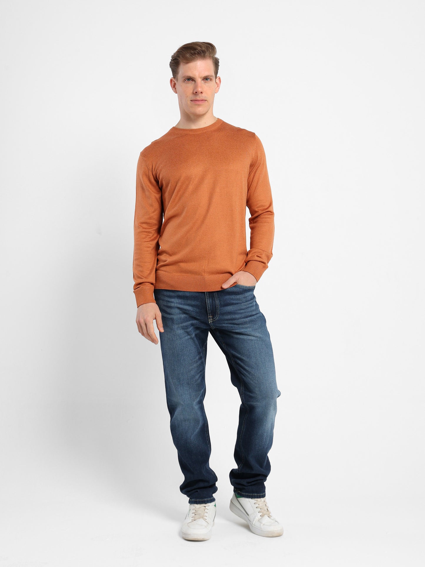 Basic Round-Neck Pullover
