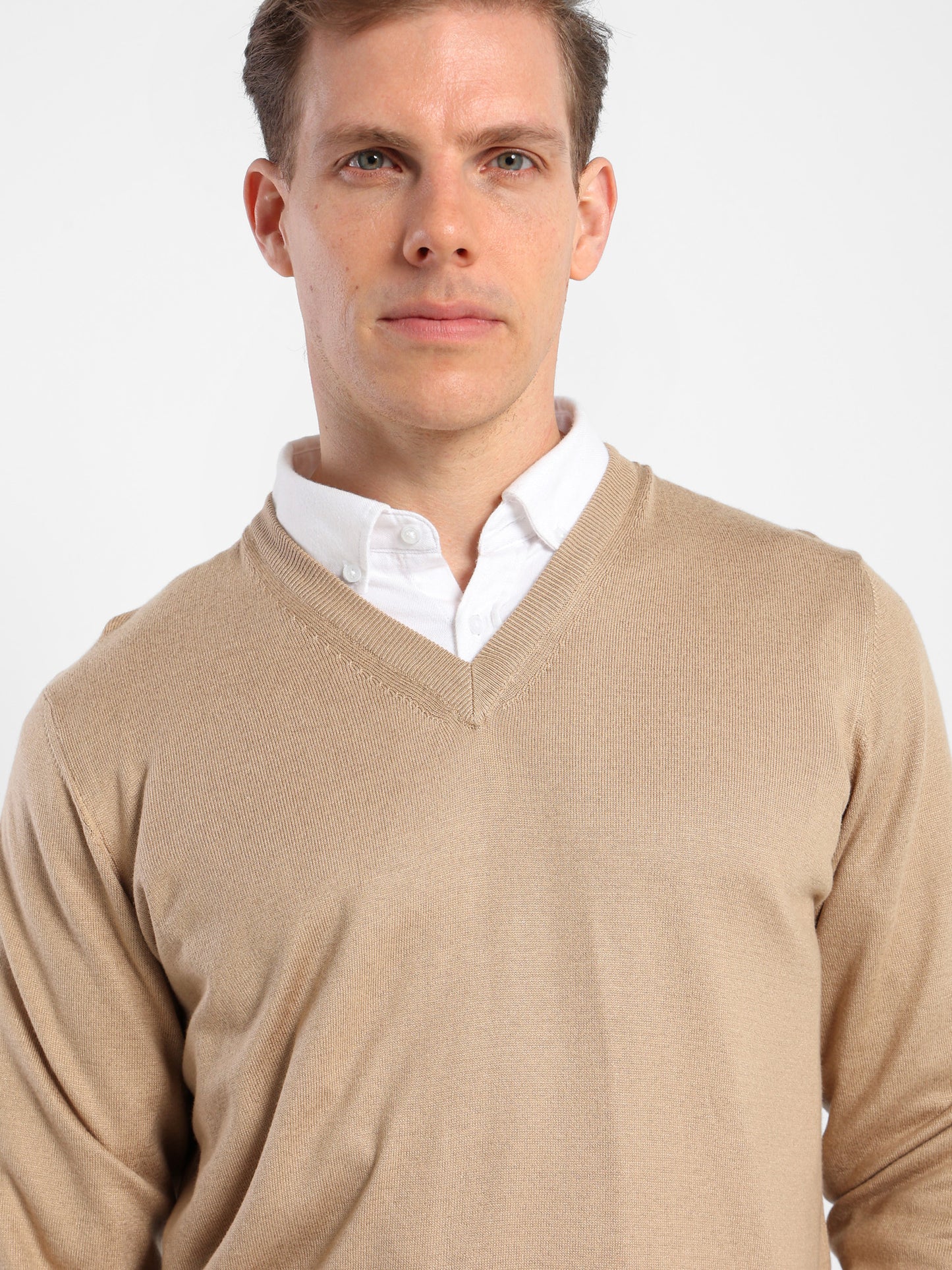 Basic V-Neck Pullover