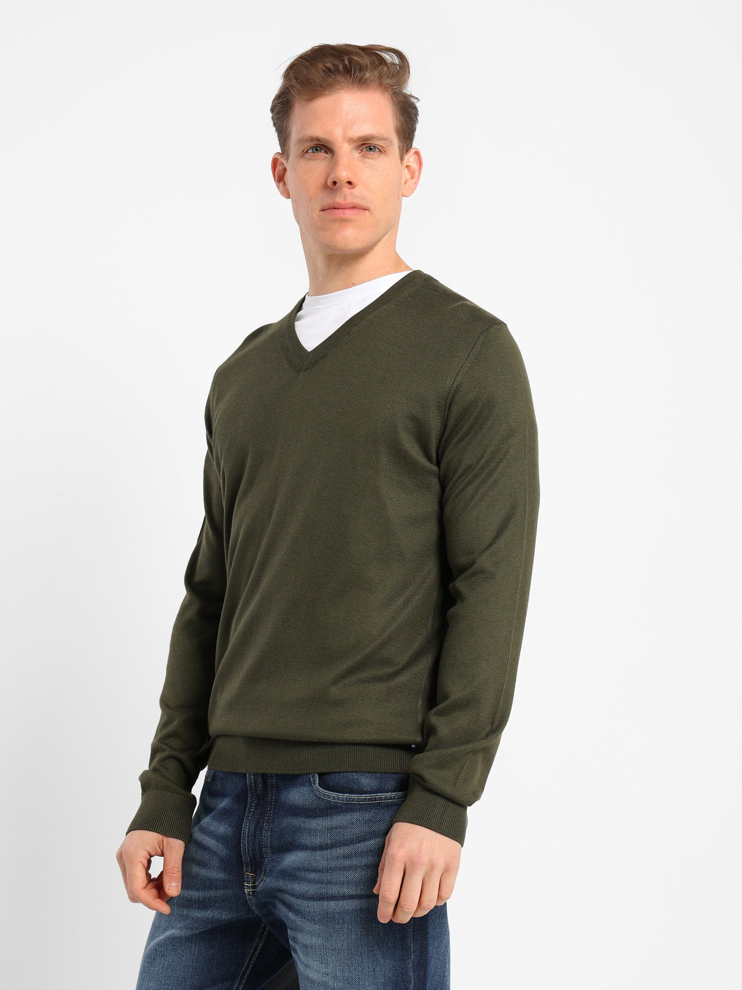 Basic V-Neck Pullover