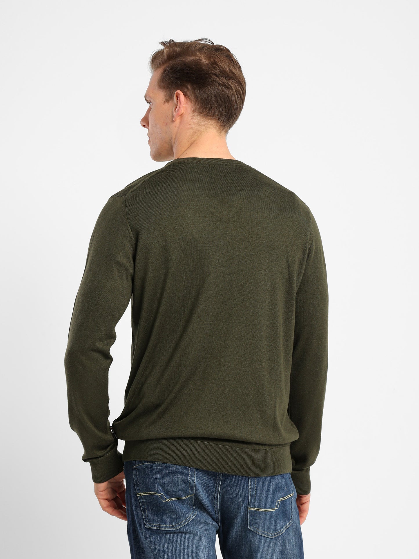 Basic V-Neck Pullover