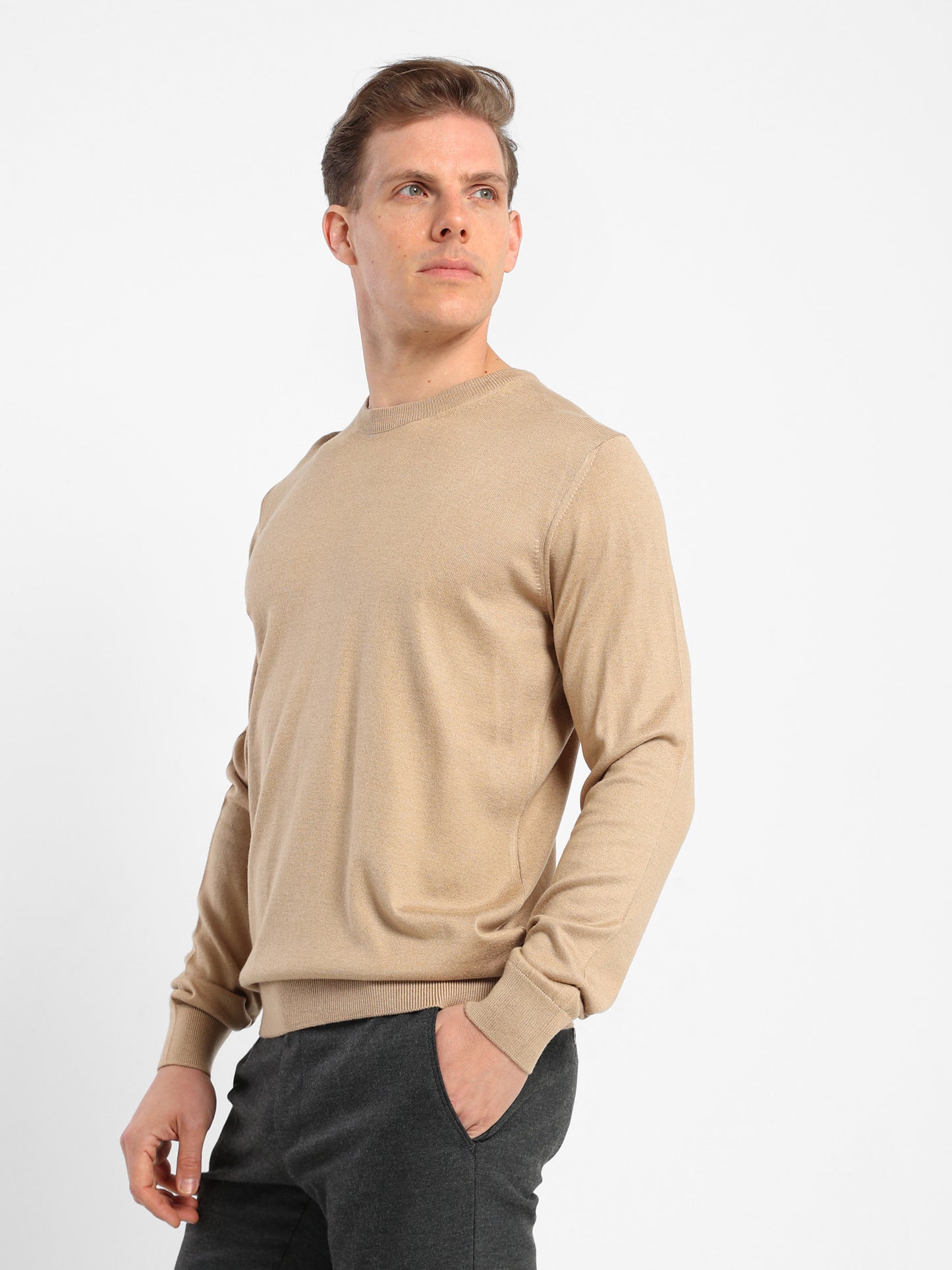 Basic Round-Neck Pullover